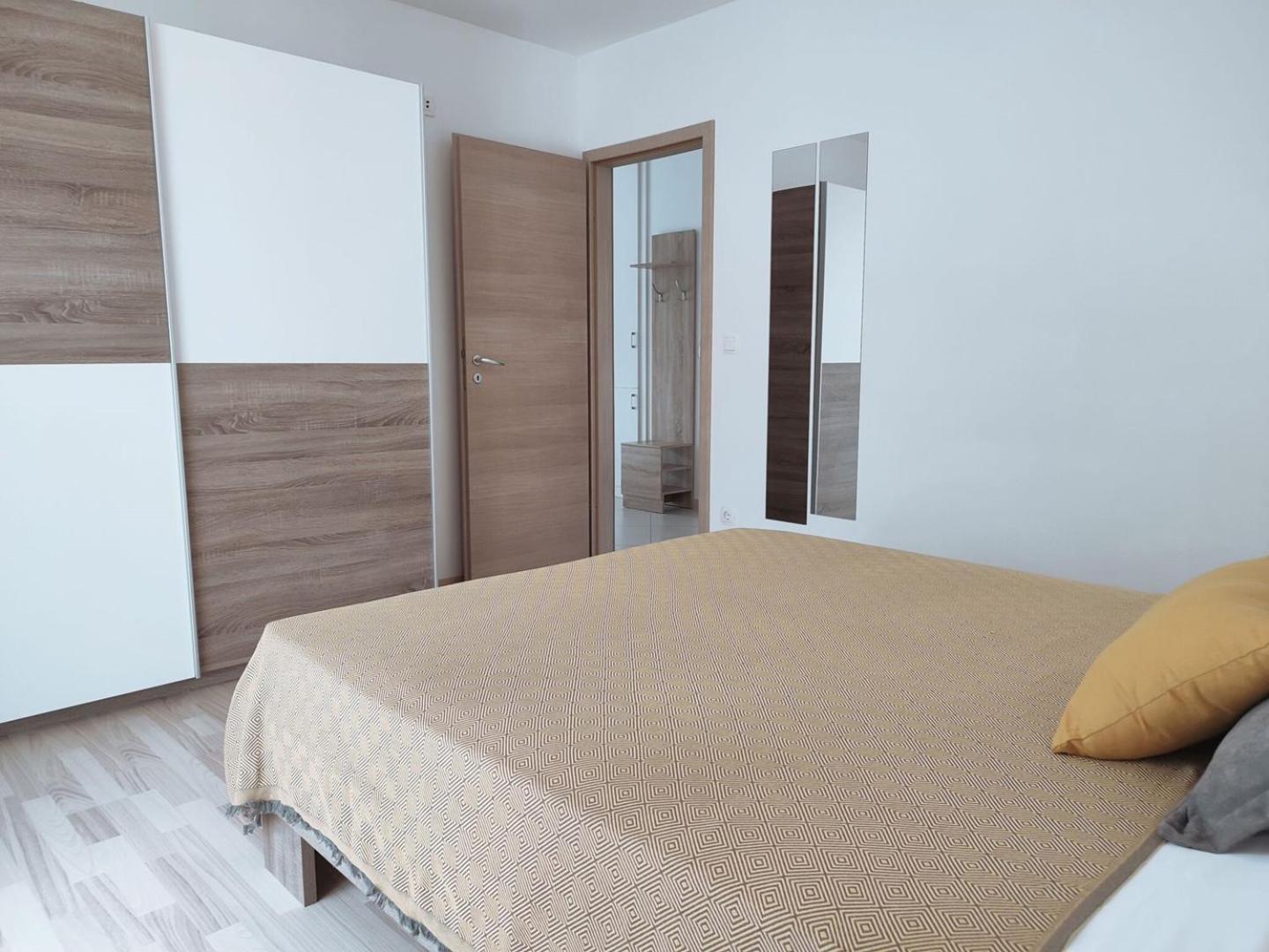 Enelani Apartments Kastela Exterior photo